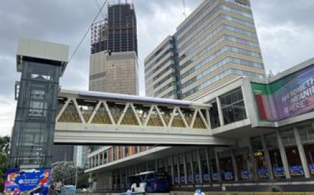 Warga Sambut Wajah Baru JPO Sarinah, Harap Kebersihan Dijaga