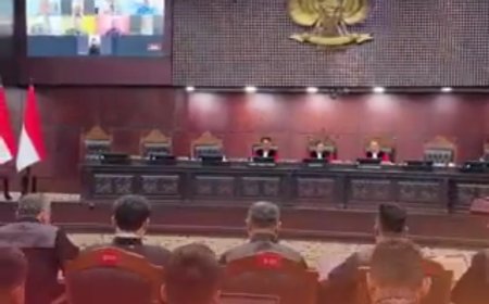 Pensiun Profesor di Usia 70 Tahun Diuji di MK: Batas Usia Mutlak Dinilai Bertentangan dengan Konstitusi