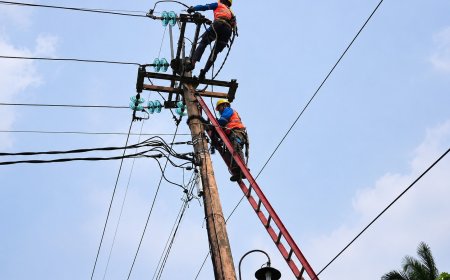 Jaga Listrik Tetap Andal, PLN UP3 Depok Kerahkan Tim Pemeliharaan Gabungan di Sawangan