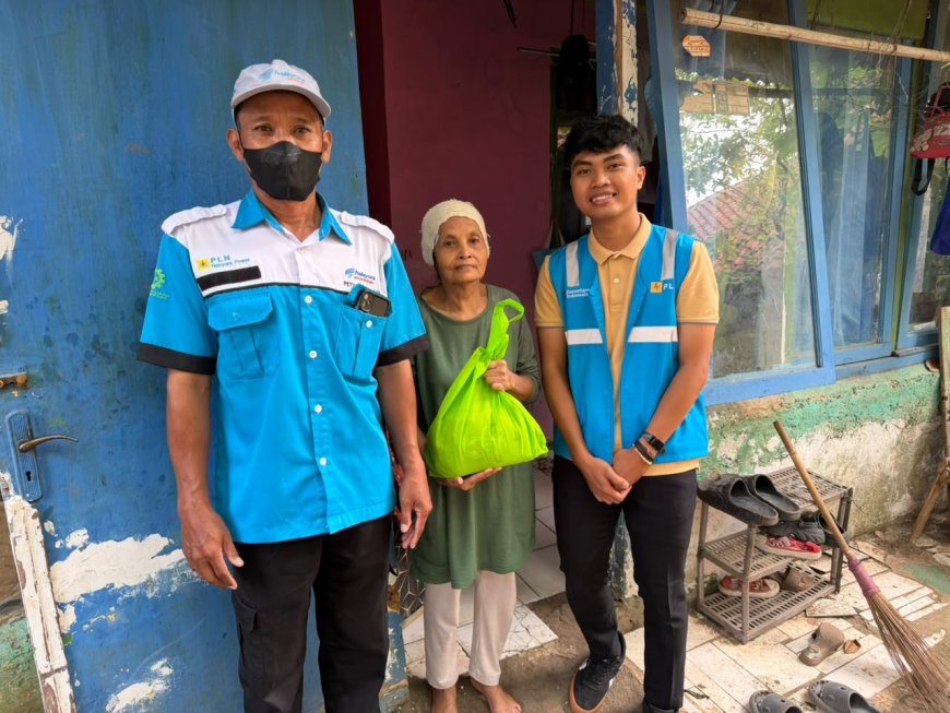 Jumat Berbagi Saling Menguatkan, PLN UP3 Depok Tebarkan Kepedulian Pada Sekitar