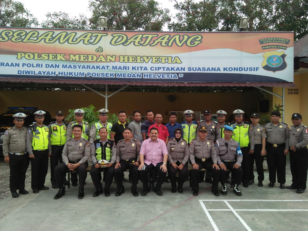 Anggota DPD RI Parlindungan Purba, Kunjungi Polsek Medan Helvetia