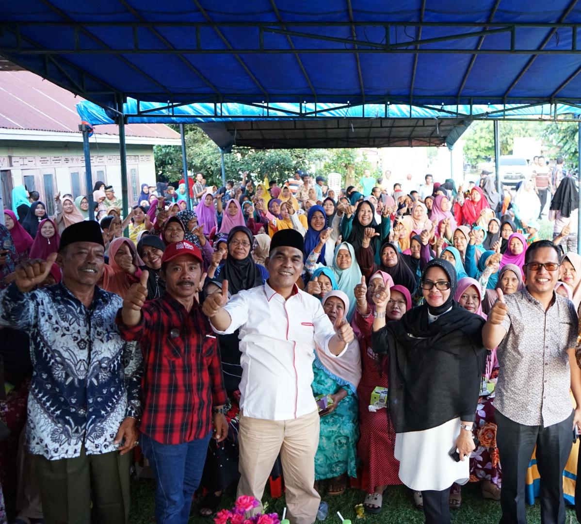 Warga Terlihat Antusias Dan Bersemangat Saat Kaderismato Nyatakan Maju Di Pilkada 2020.