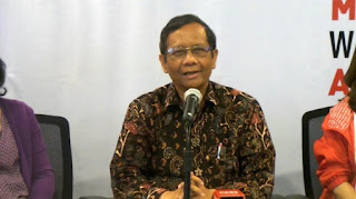 MENGEJUTKAN, JAWABAN MAHFUD MD UNTUK NETIZEN, PERIHAL UCAPAN SELAMAT NATAL
