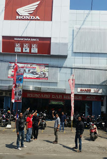 PT. Ivaro sandera ijazah Alumni Unismuh makassar dan minta bajet 30 juta. Aktivis siap Demo.