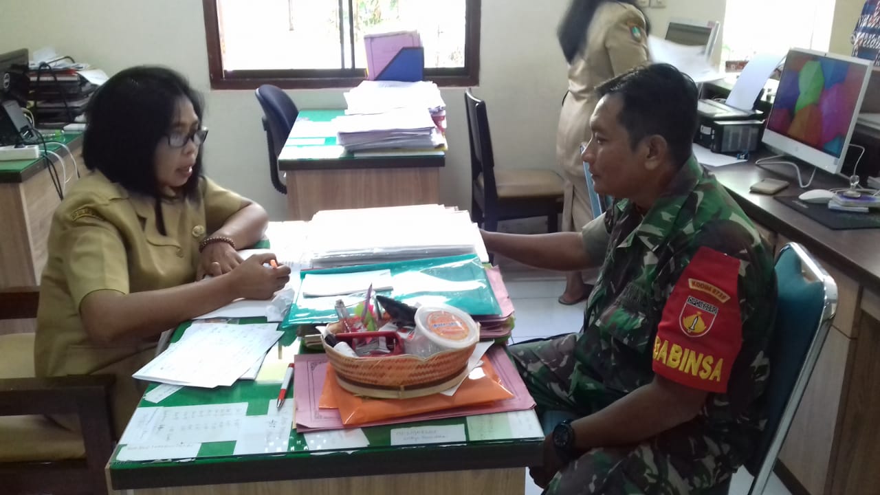 Jalin Silaturahmi, Babinsa Koramil 04/Jebres Bersama  Staf Kelurahan Sudiroprajan Inilah Tujuannya