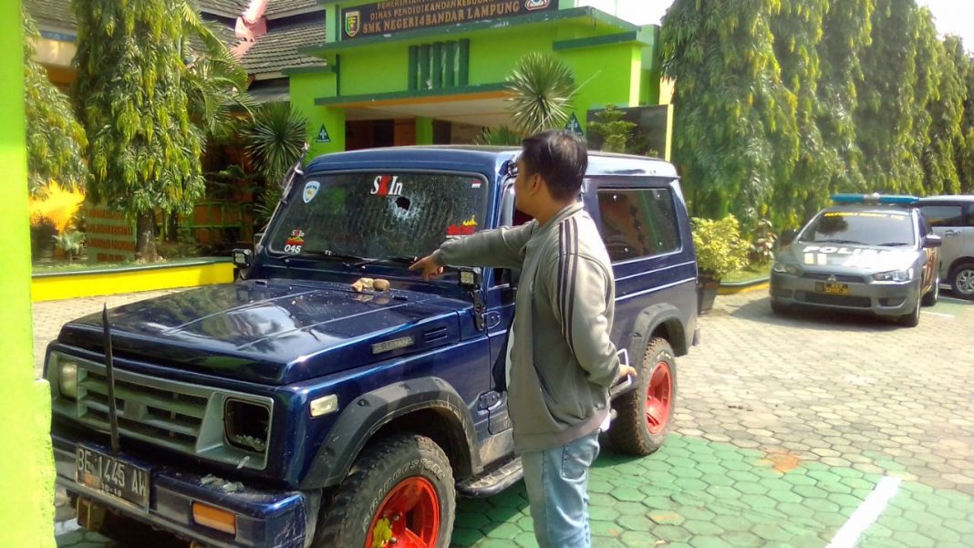 SMKN 4 Diserang Sekelompok Pelajar SMK 2 Mei Bandar Lampung