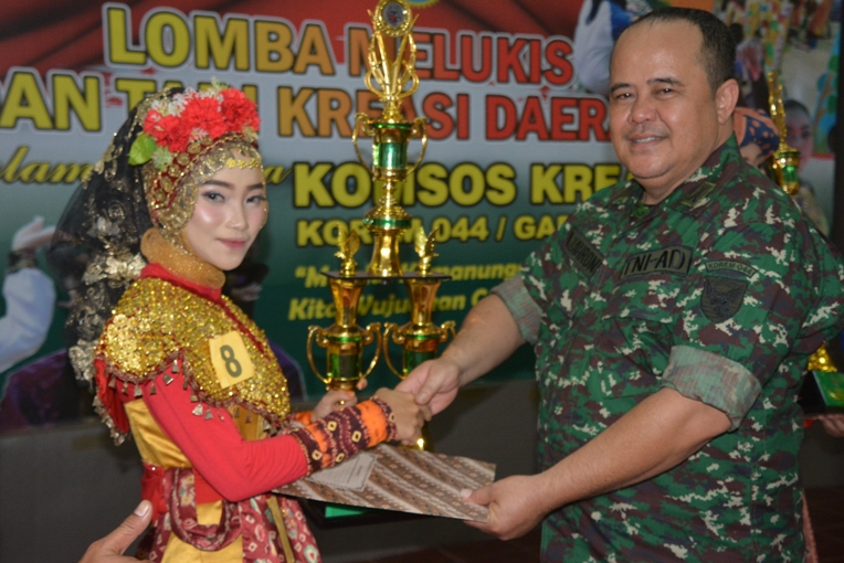 Korem 044/Gapo Gelar Komsos Kreatif Wujut Kemanunggalan TNI-Rakyat