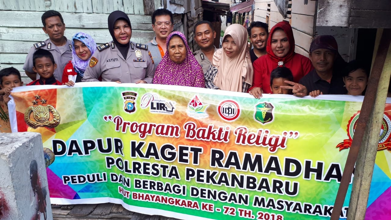 HUT Bhayangkara, Polresta Pekanbaru Laksanakan Program Dapur Kaget Ramadhan