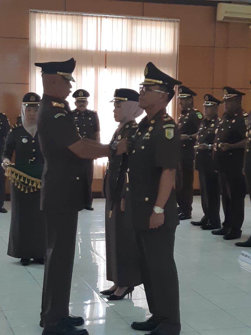 Kejati Babel Aditya warman lantik Ali Nurdin, SH, MH selaku Kejari Belitung