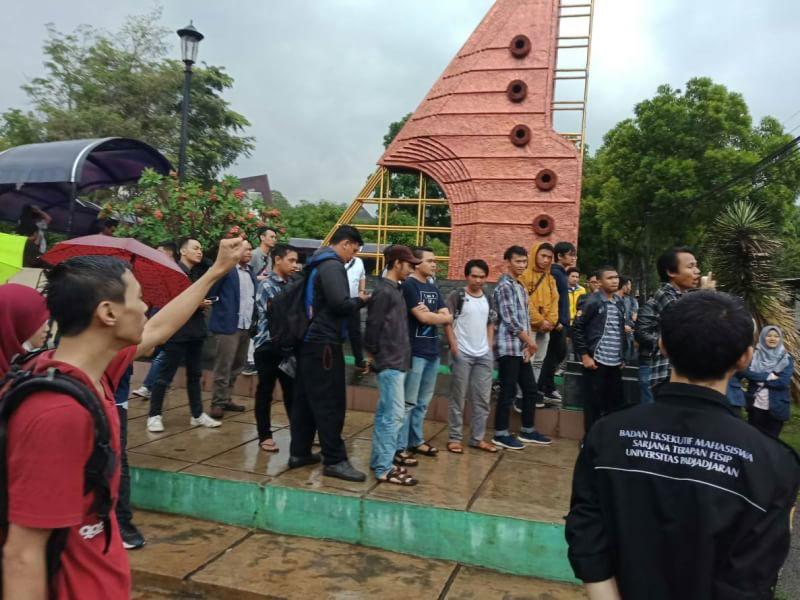 Mahasiswa dan Akademisi Unpad Desak Pemilihan Rektor Digelar