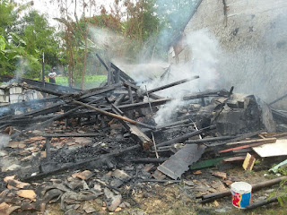 INSIDEN TERBAKARNYA RUMAH WARGA DI BEKASI