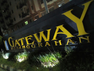 Security Apartemen gateway Jakarta Selatan Arogan ke Tamu 