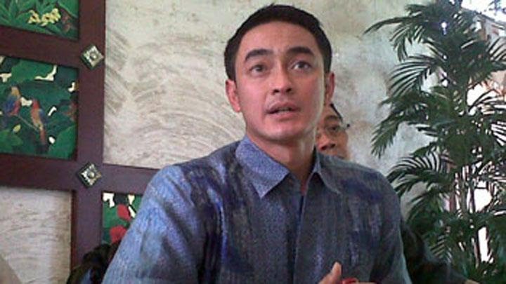 Zumi Zola Dicegah KPK Bepergian ke Luar Negeri(IMIGRASI) 