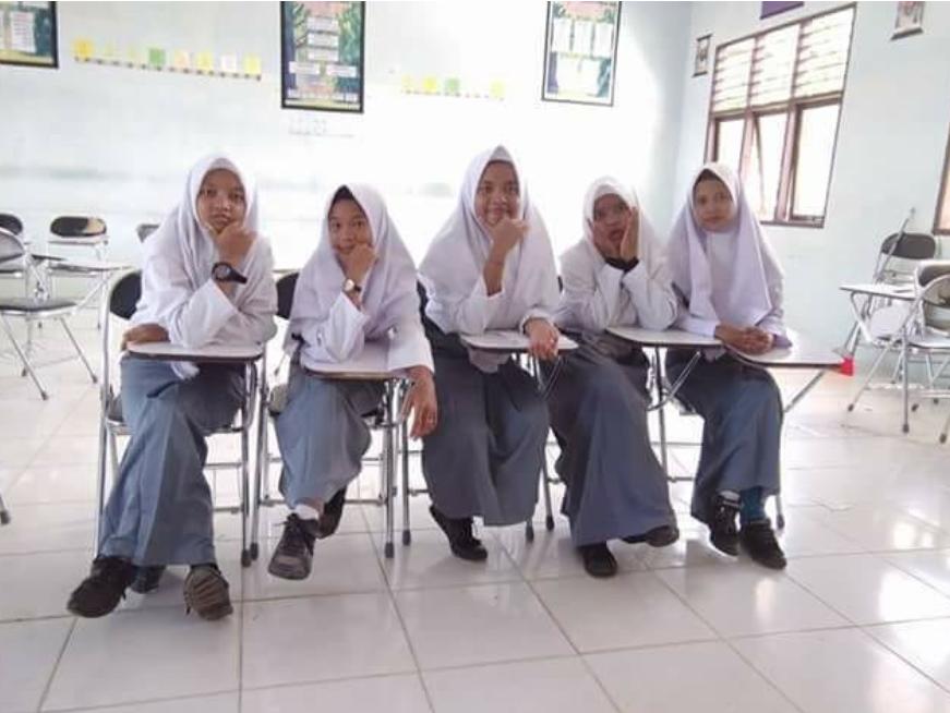 Wajib Berjilbab Siswa Nasrani Diakui Kepsek SMA Neg 02 Rambah Hilir Riau