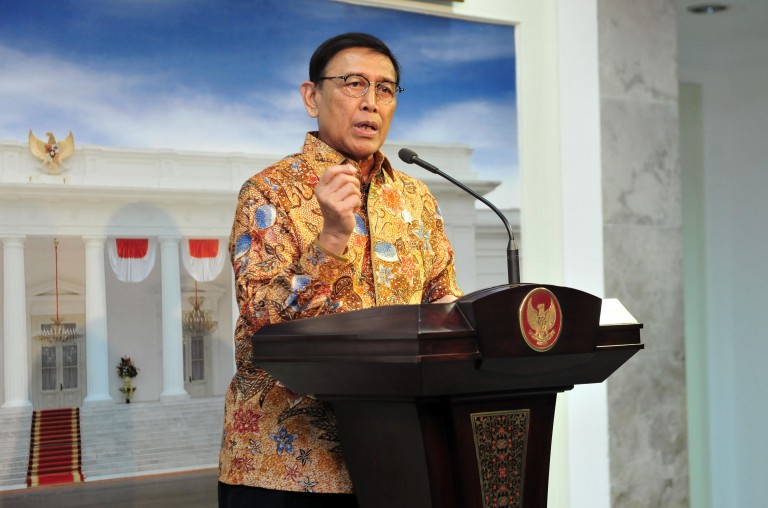 Jamin Pemilu Aman, Menko Polhukam Imbau Masyarakat Tetap Tinggal di Indonesia
