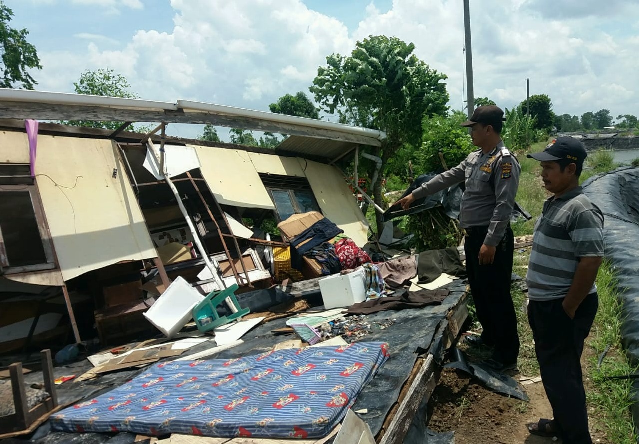 Warga Korban Puting Beliung Rawapitu Belum Dapat Bantuan