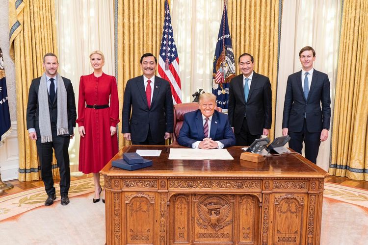 Jelang Lengser Trump Dijumpai Luhut Binsar Panjaitan di Gedung Putih 