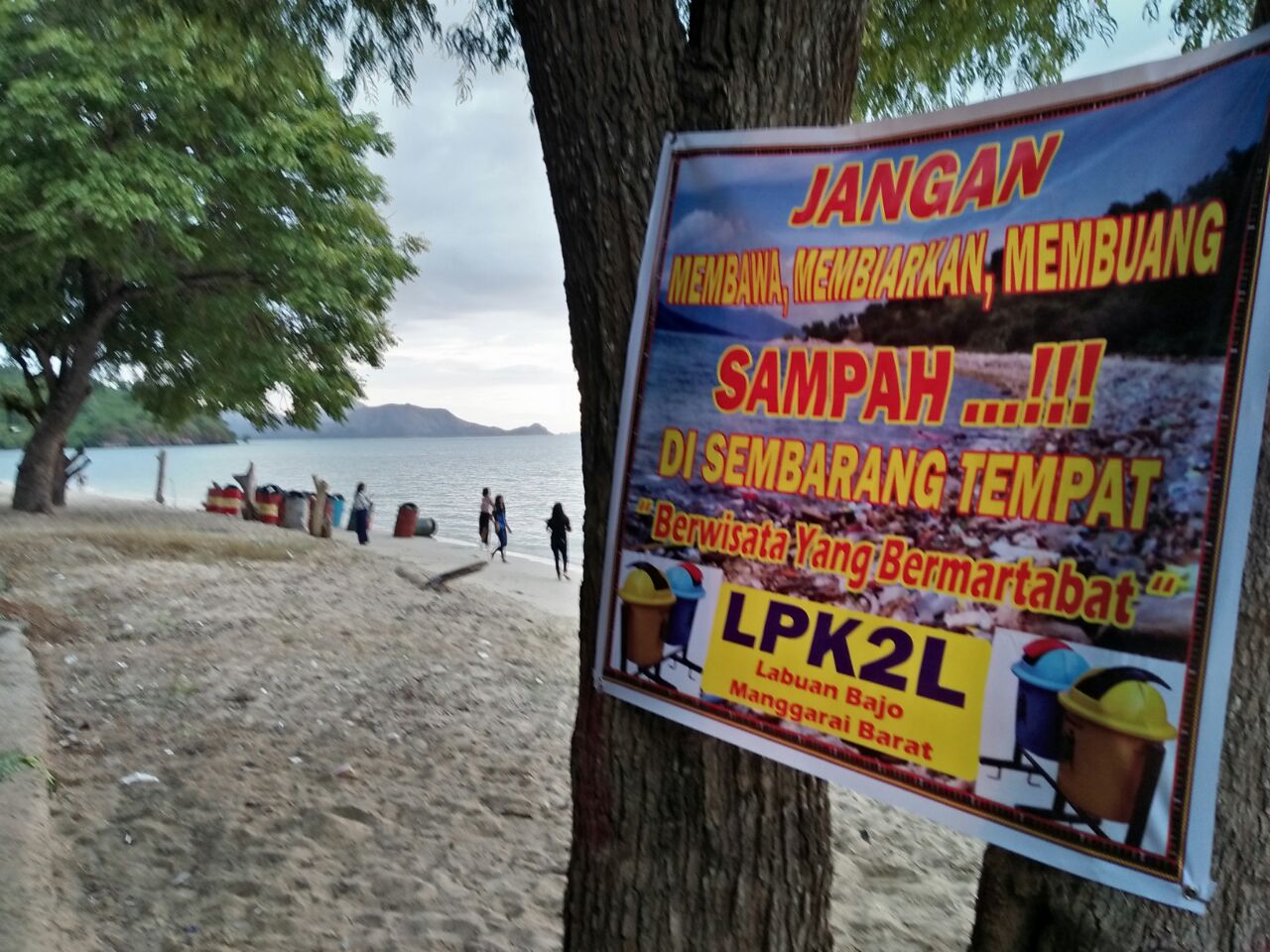 MENANTI JANJI KEMENTERIAN LINGKUNGAN HIDUP TERKAIT SAMPAH DI LABUAN BAJO