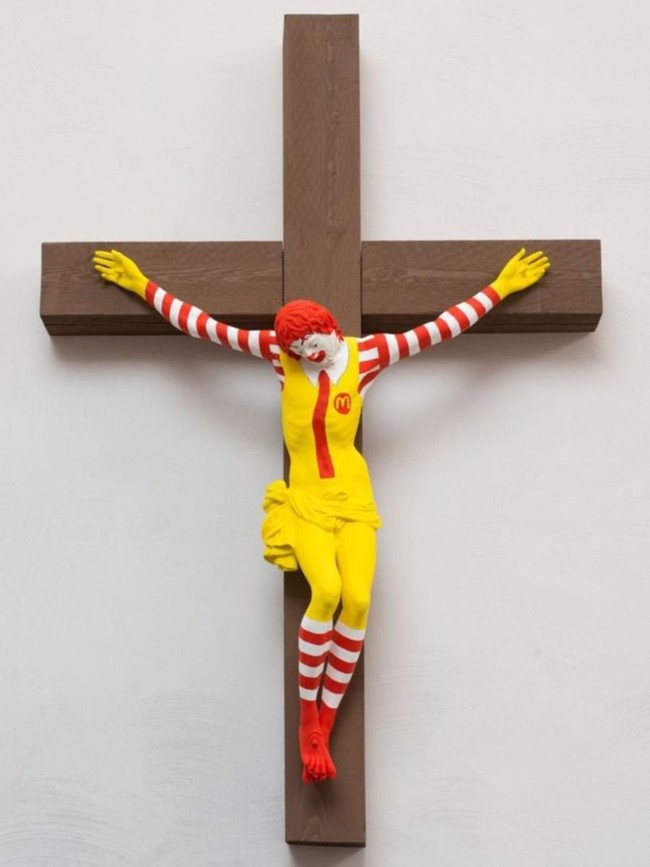 Salib Yesus Dibuat Mirip Mc'Donald, Kristen Arab Israel Murka