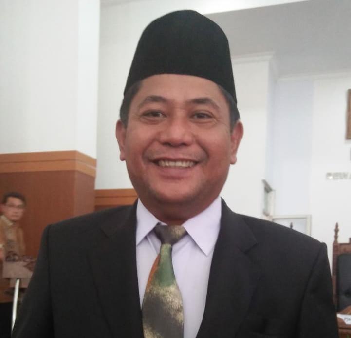 KETUA DPRD KOTA DUKUNG KEJARI PANGKALPINANG TUNTASKAN KASUS PROYEK JARINGAN INTERNET DISKOMINFO