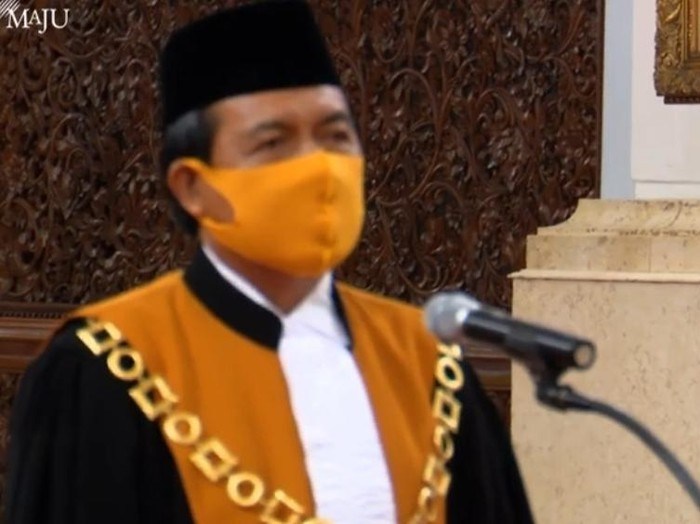Presiden Joko Widodo Resmi Melantik Ketua Mahkamah Agung (MA) M Syarifuddin di Istana Negara