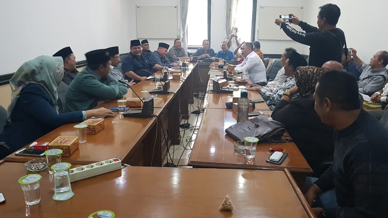 Pegiat Antikorupsi Datangi Gedung Dewan, Minta Anggota Dewan Tak Ikut Bermain  Proyek 