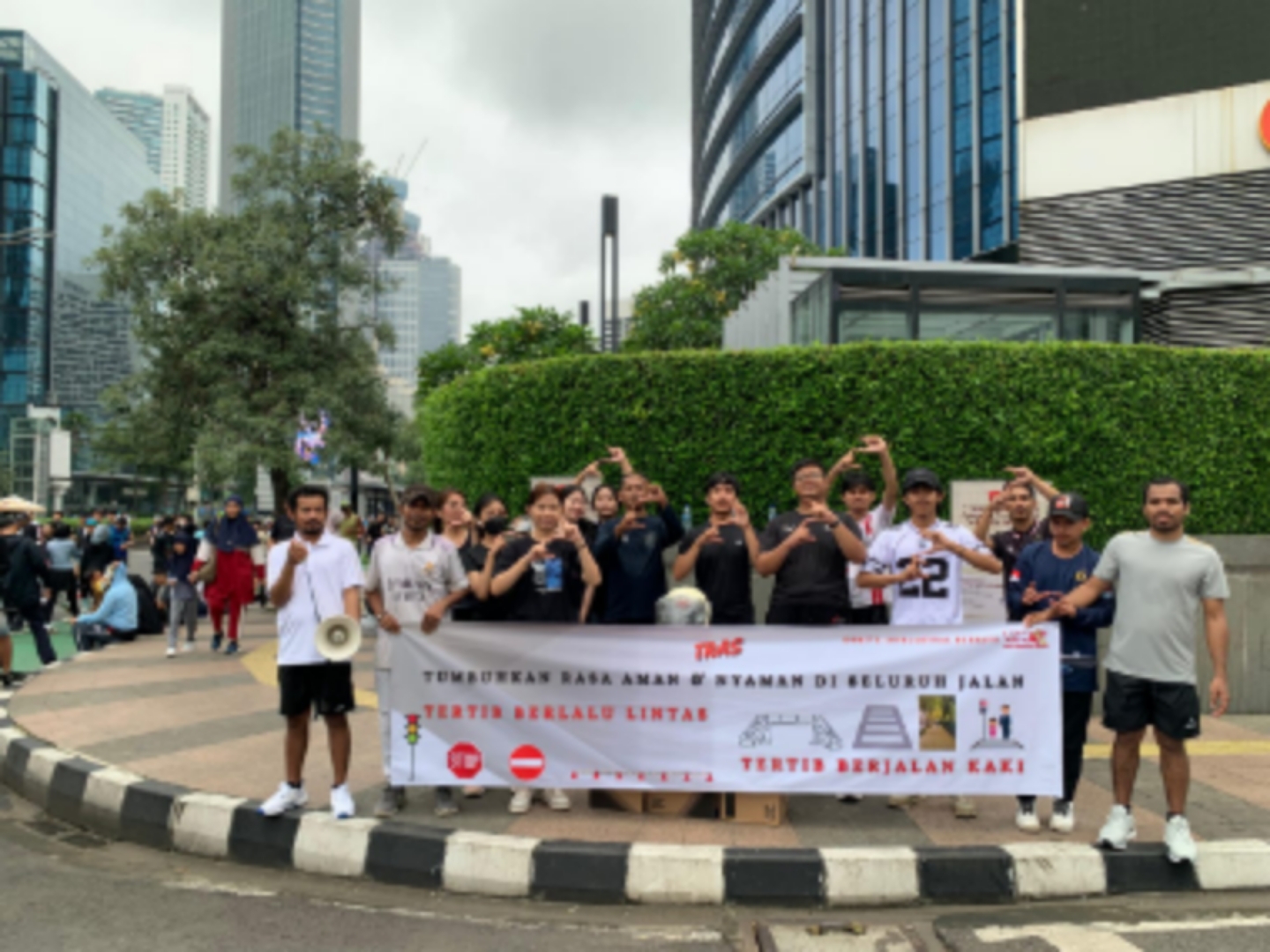 TRAS dan Komite Intelektual Bersatu Kampanyekan Keselamatan Berkendara di CFD Jakarta