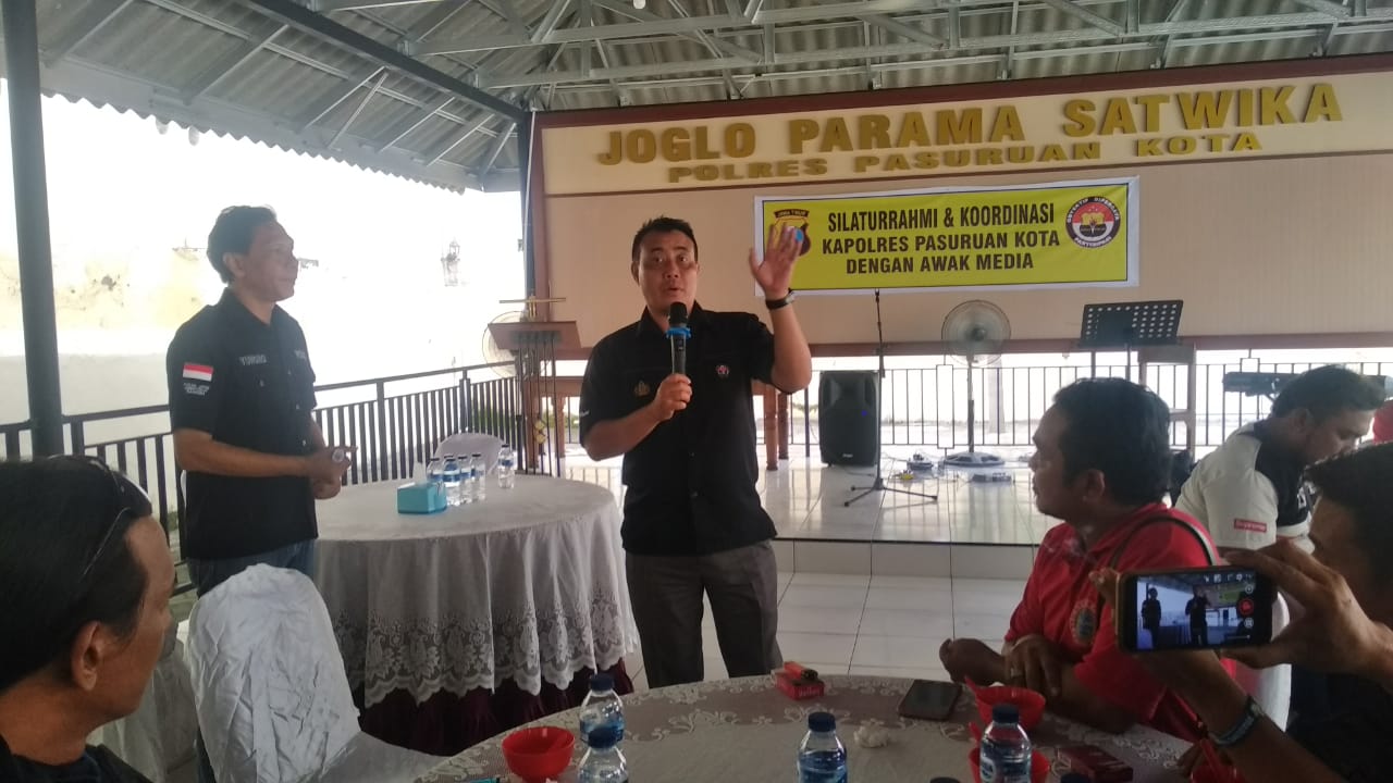 Polisi Rampas HP Wartawan Dan Maaf Pun Meluncur, Terjadi di Polres Pasuruan
