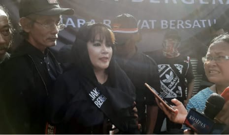 Kepanikan Anis, Membenturkan Massa Rakyat Bergerak Dengan Issue Agama 