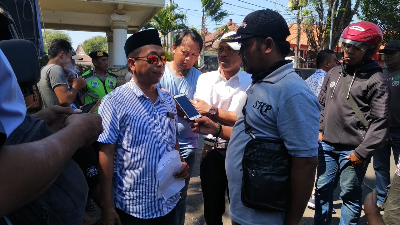 Buntut Ramai Kelas Jalan Di 3 Kecamatan, 3 LSM Lurug Pendopo Bupati Pasuruan