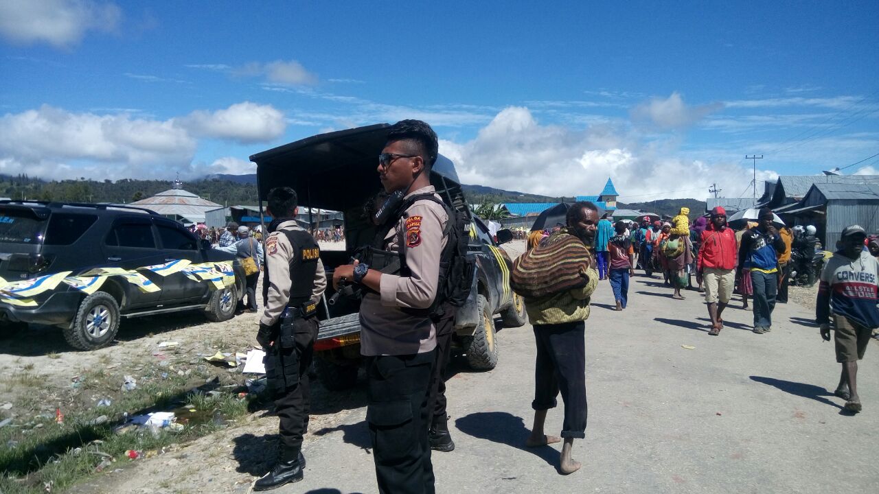 Polres Paniai Lakukan Pengamanan Kampanye Paslon Bupati Kabupaten Deiyai