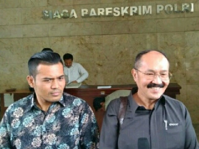 KUASA HUKUM SETYA NOVANTO LAPORKAN 24 PENYIDIK KPK KE POLISI