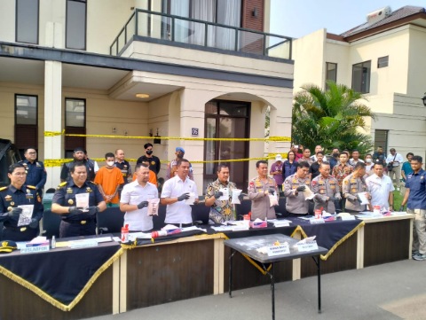 Bareskrim Polri Gerebek Pabrik Ekstasi di Perumahan Elite Tangerang