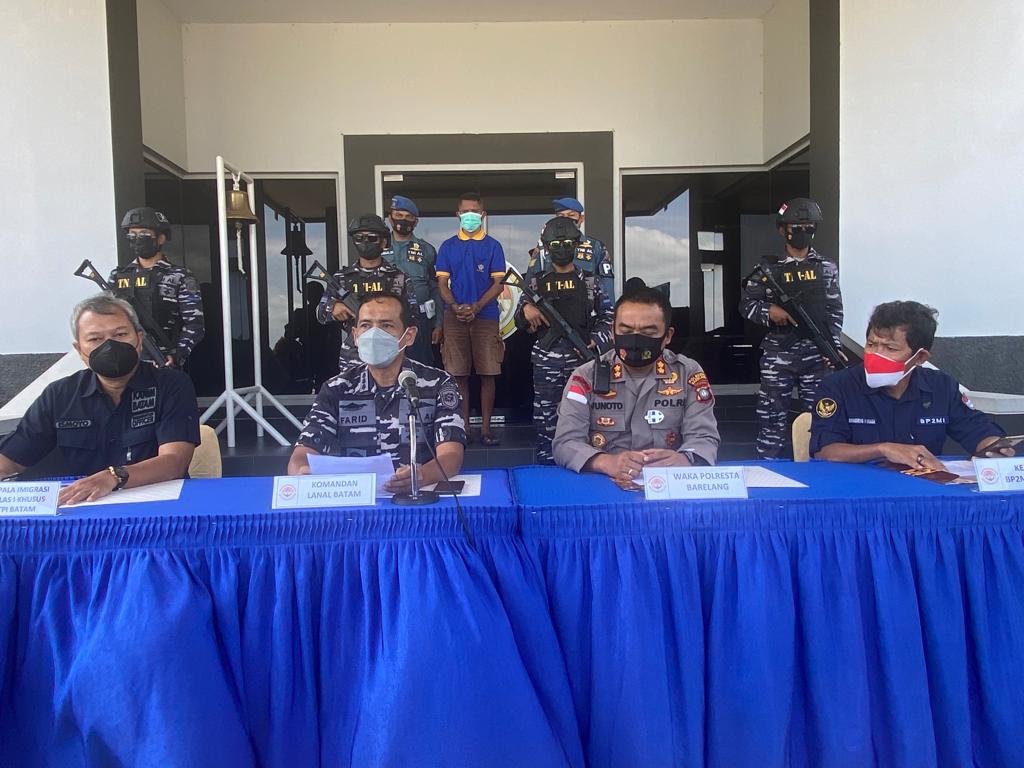Lewat Pelabuhan Tikus Hendak ke Malaysia, 5 WNI Migran Ilegal Diamankan F1QR Lanal Batam