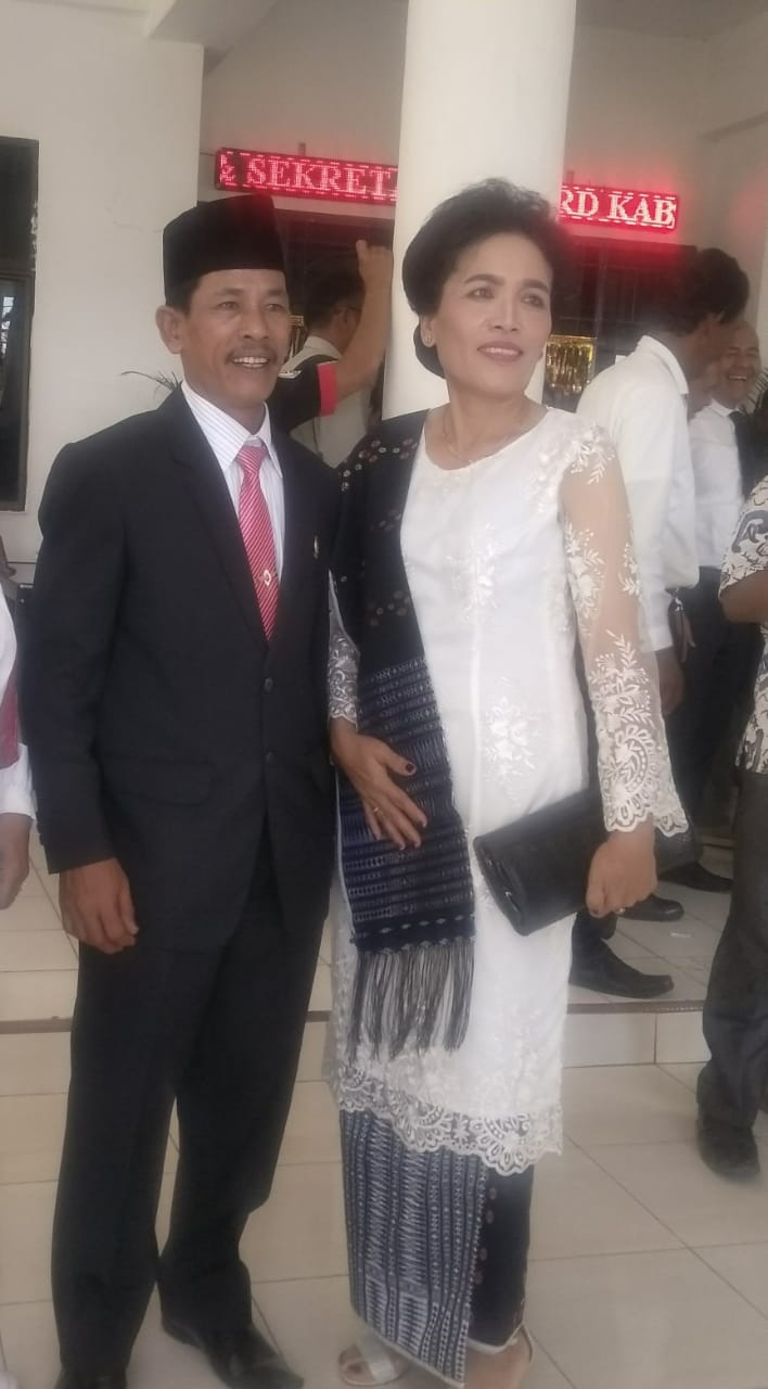 Pendukung Usden Sianipar Hadiri Pelantikan DPRD Tobasa Periode 2019-2024 