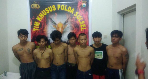 GROUP JAMBRET OLEH POLISI DI GELANDANG KE PENJARA