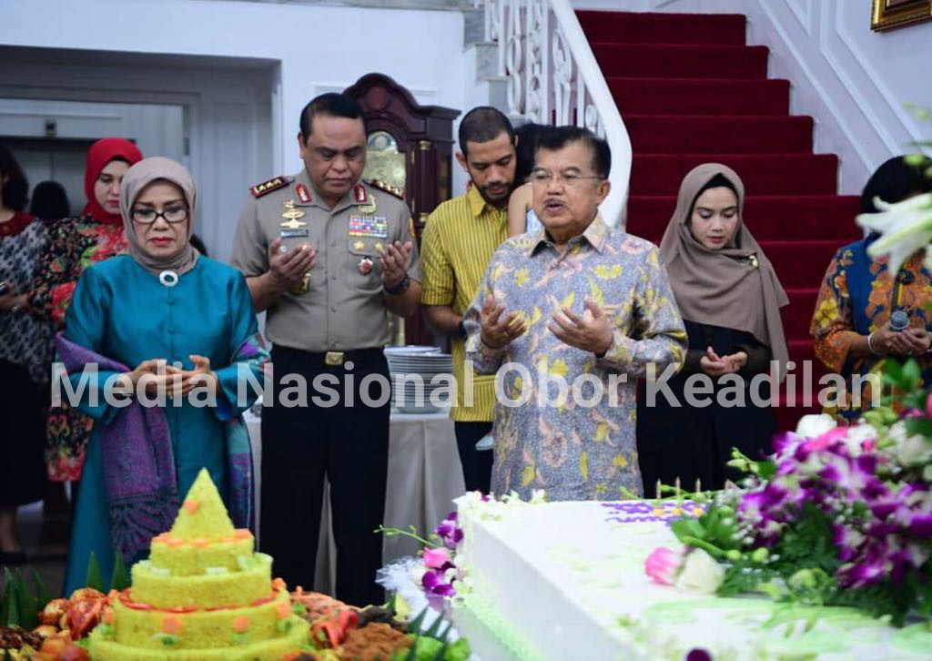 Istri Wakil Presiden Jusuf Kalla merayakan Hari Ulang Tahun (HUT) ke-75 pada Senin (12/2/2018)