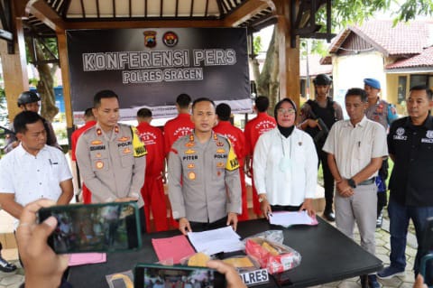 Target 20 Hari Operasi Bersinar Candi 2023, Satuan Narkoba Polres Sragen Sukses Ringkus 5 Tersangka, Sita 3.91 Gram Shabu