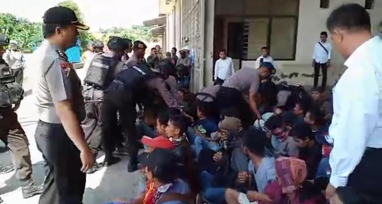 Aksi Mogok Kerja Disambut Aksi Penangkapan Dan Pemukulan 