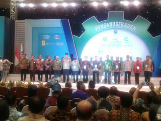 75 PERUSAHAAN TERIMA ANUGERAH PENGHARGAAN KECELAKAAN NIHIL SESUAI DANGAN URUTAN TERBAIK