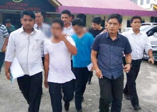 Tiga orang honorer tersangka kasus Pungli IUJK di Dinas PU Kota Pekanbaru 