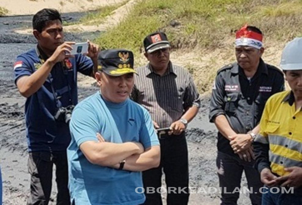 ADA APA DIBALIK SIDAK GUBERNUR KALTENG DI LOKASI STOCK FILE PT. AKT DI DAMPARAN SECARA MENDADAK...
