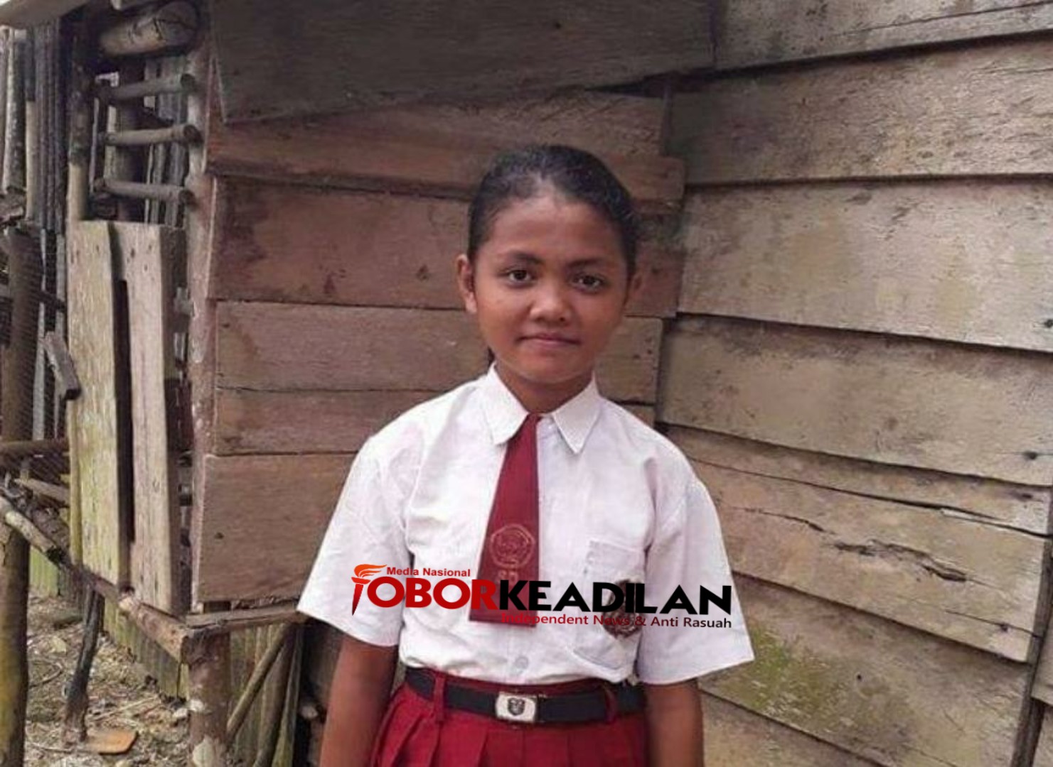 Merinding, Ayah Meninggal Ibu Kabur, Tria Magdalena Siswi Miskin Terlantar Raih Juara 1 Umum