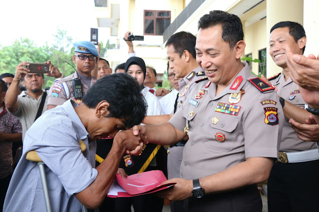 POLDA BANTEN, KEMBALIKAN PULUHAN KENDARAAN HASIL CURIAN BEGAL KE PEMILIK