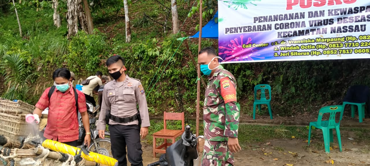 Tumpas Corona, Koramil 15/Hbs, Polsek Habinsaran  Bersama Puskes Nassau Berjaga Di Perbatasan Labura
