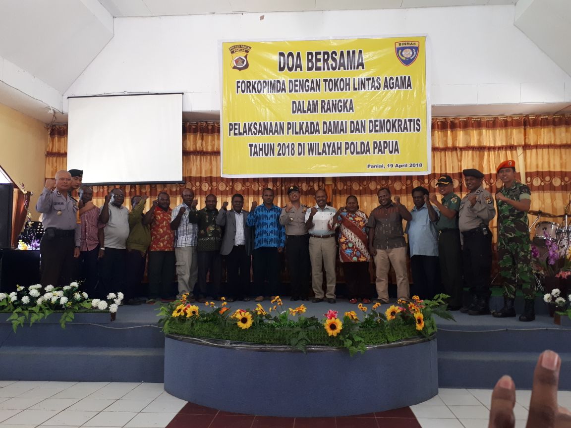 Dalam Rangka Pilkada Damai dan Demokratis, Polres Paniai Gelar Doa Bersama Lintas Agama
