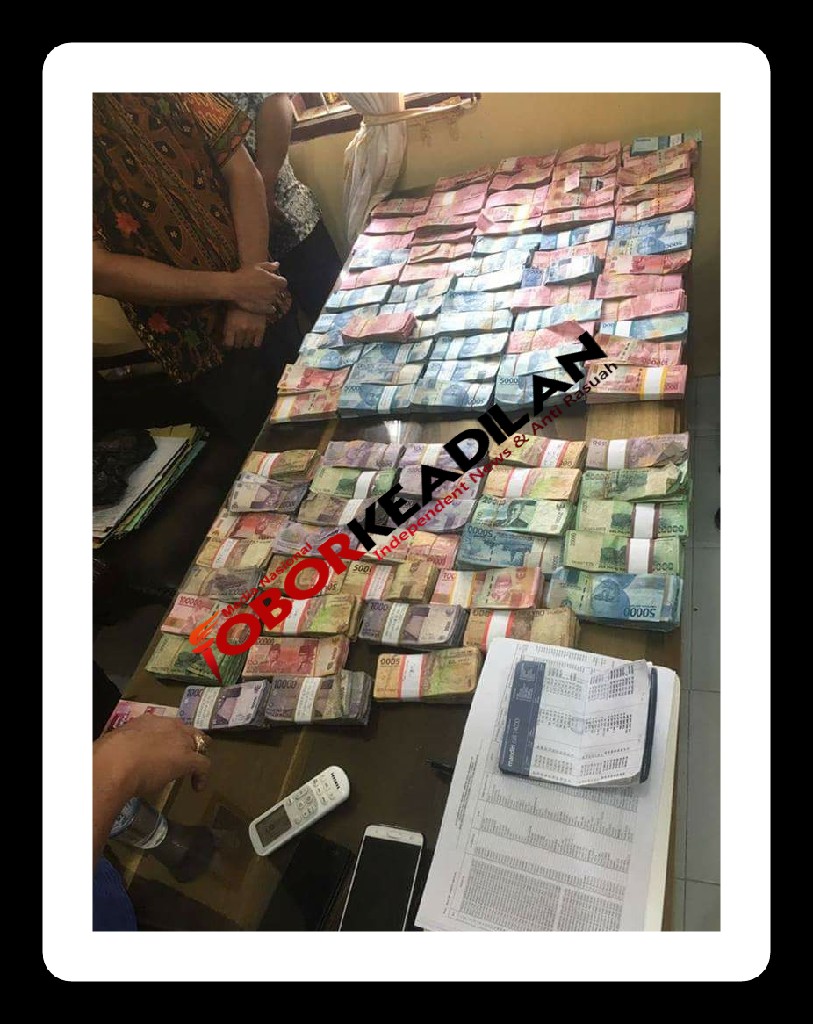 KADIS PERTANIAN PALAS KENA OTT, SEJUMLAH BARANG BUKTI  BERUPA UANG  MILLIARAN RUPIAH DI AMANKAN