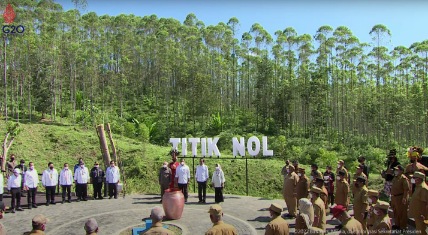 Presiden Jokowi Pimpin Prosesi Penyatuan Tanah dan Air Nusantara Di Titik Nol IKN