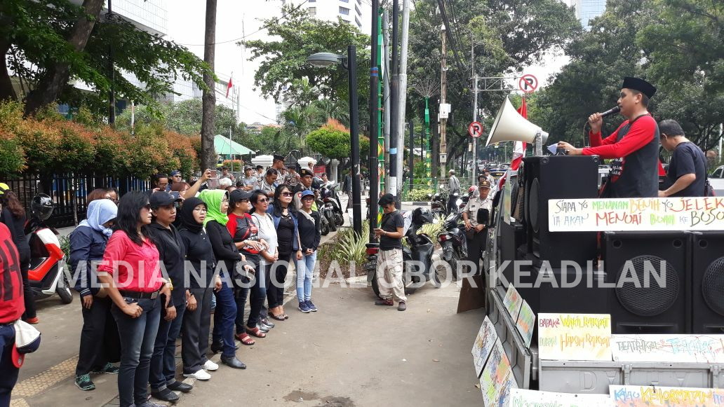 KKB  Gruduk kantor DPRD DKI , Terkait Carut Marut kinerja Anies kasus jalan Tanah Abang 