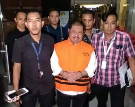9 Bulan Menyandang Status Tersangka, Akhirnya KPK Menangkap Bupati Bengkalis Amril Mukminin